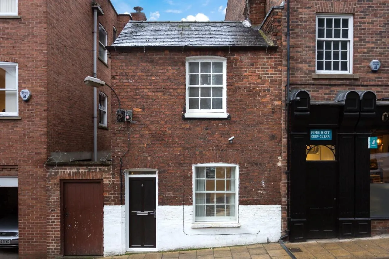 Cumberland Villa York location